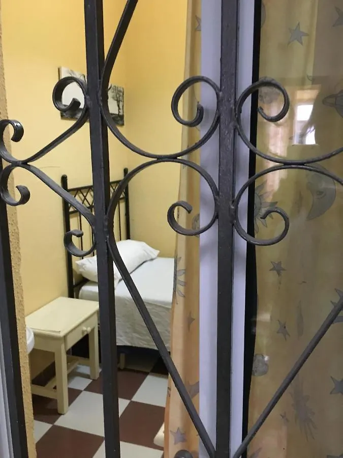 Pension Lisdos Seville